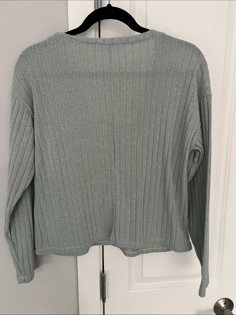 Zara Ribbed V-Neck Sweater - Picture 3 of 4